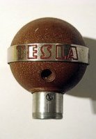 Dynamický mikrofon TESLA 516450 - zadní pohled