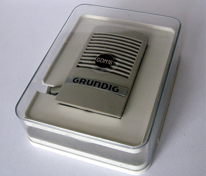 Mikrofon GRUNDIG GDM 16 - v originální plastové krabičce