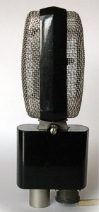 Páskový (ribbon) mikrofon - boční pohled